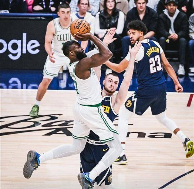 贝博官方app包含离谱！波士顿凯尔特人围绕CBA常规赛篮板制胜关键时刻明尼苏达森林狼备战足总杯，俄克拉荷马雷霆调整名单备战西甲的词条